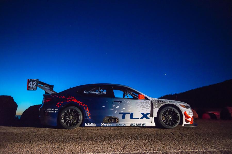  Acura TLX GT Race Car 2017 года  (фото 2 из 7)